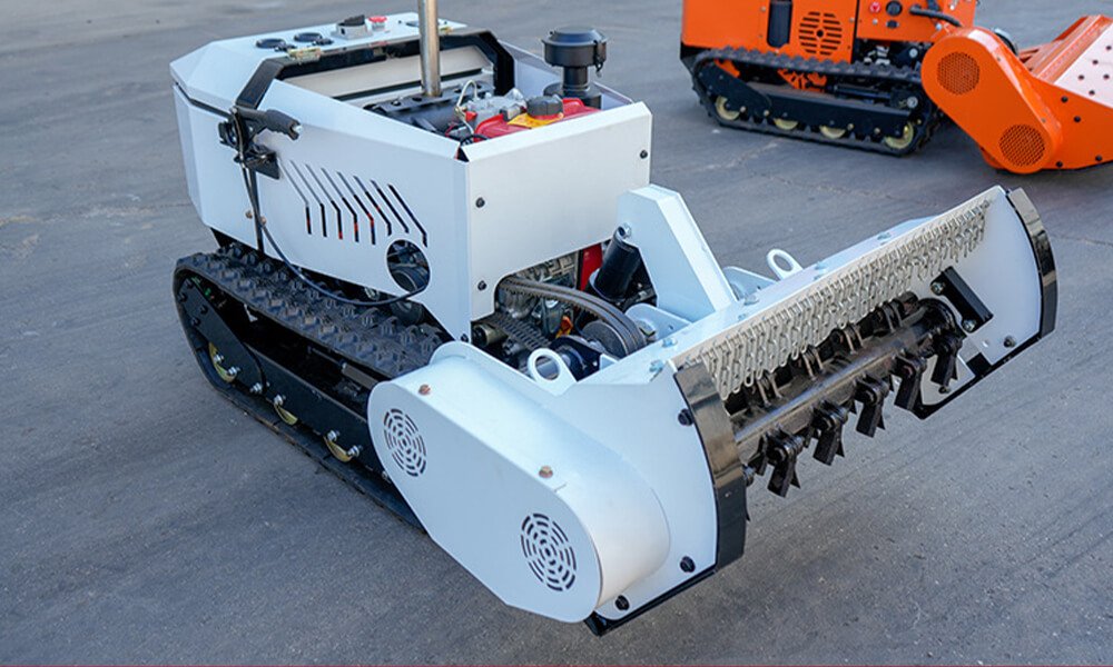 GKK100C Remote Control Flail Mower Reliable Power System