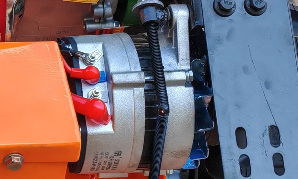GKKQ50 Remote Control Flail Mower 1.5 Kw Onboard Generator Supplies Continuous Power