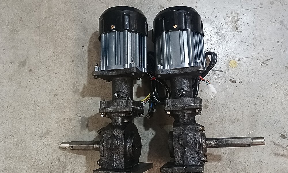SKK80-2A-1P Remote Control Track Mower Gearbox And Motor