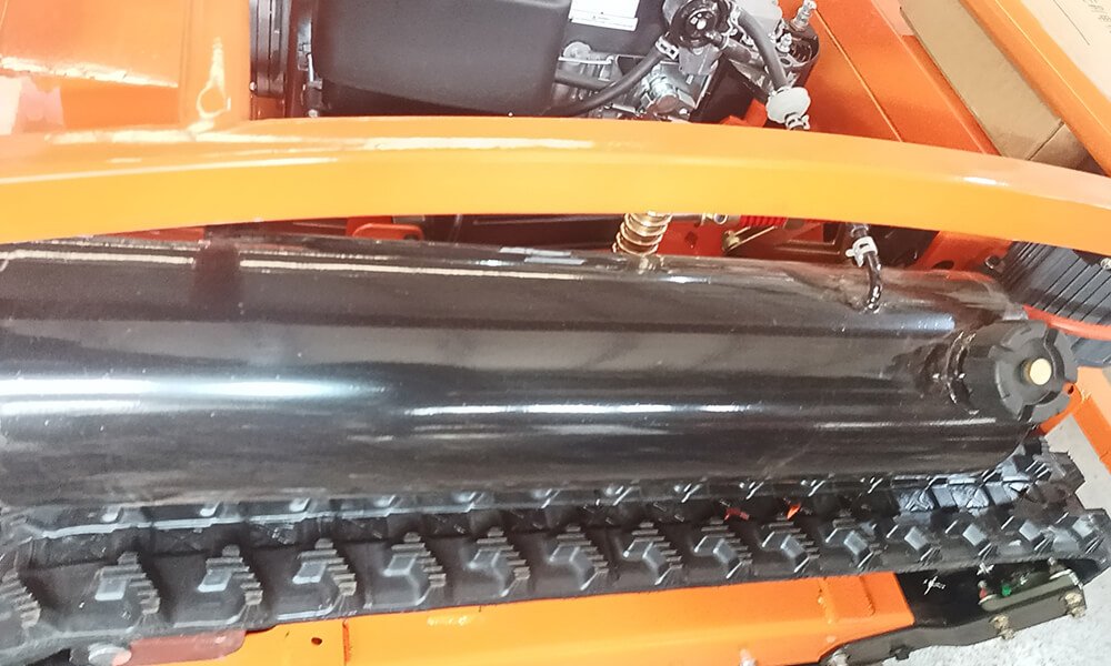 SKK80-2A-1P Remote Control Track Mower Tank
