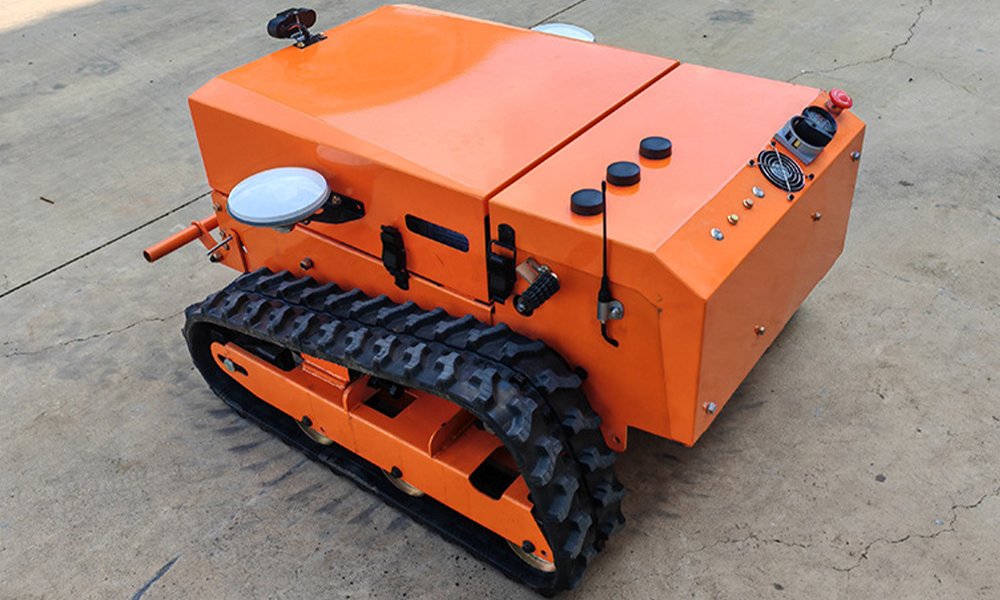 SKY50-D Remote Control Track Mower Remote-Controlled Blade Lift