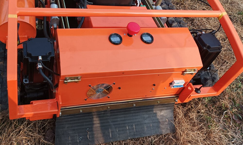 GPS Remote Control Mower Reinforced Steel Plate Structure