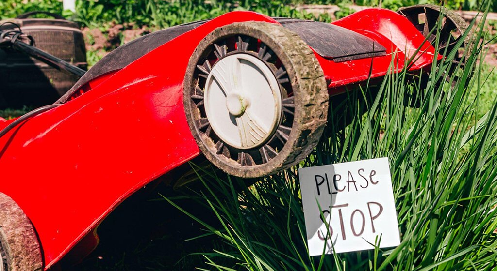 Mow on a Slope Common Mistakes to Avoid