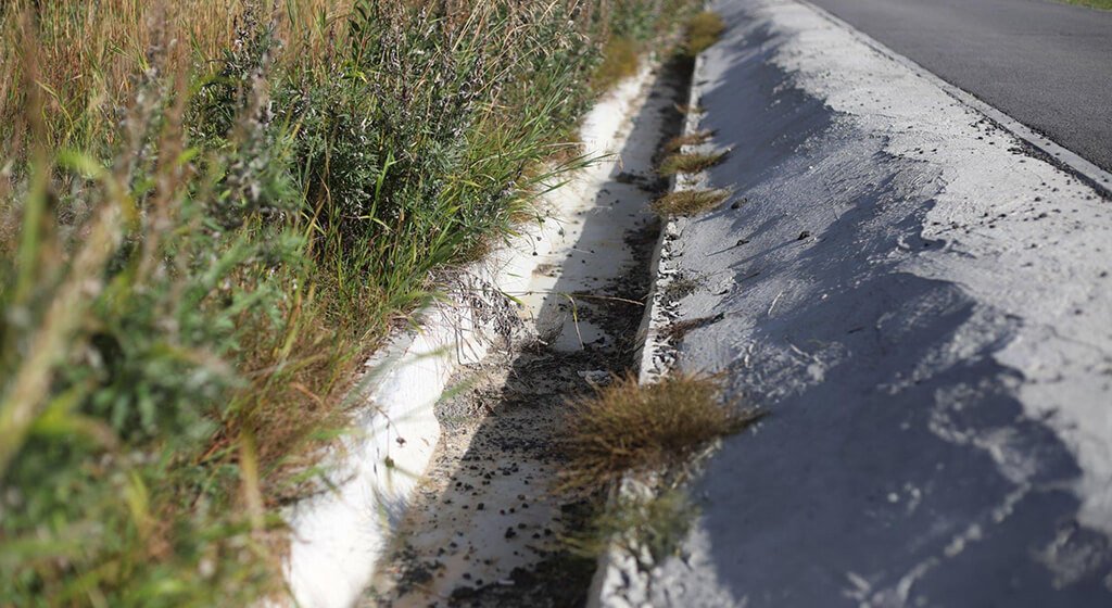 Mow on a Slope Ditch Banks and Very Steep Slopes
